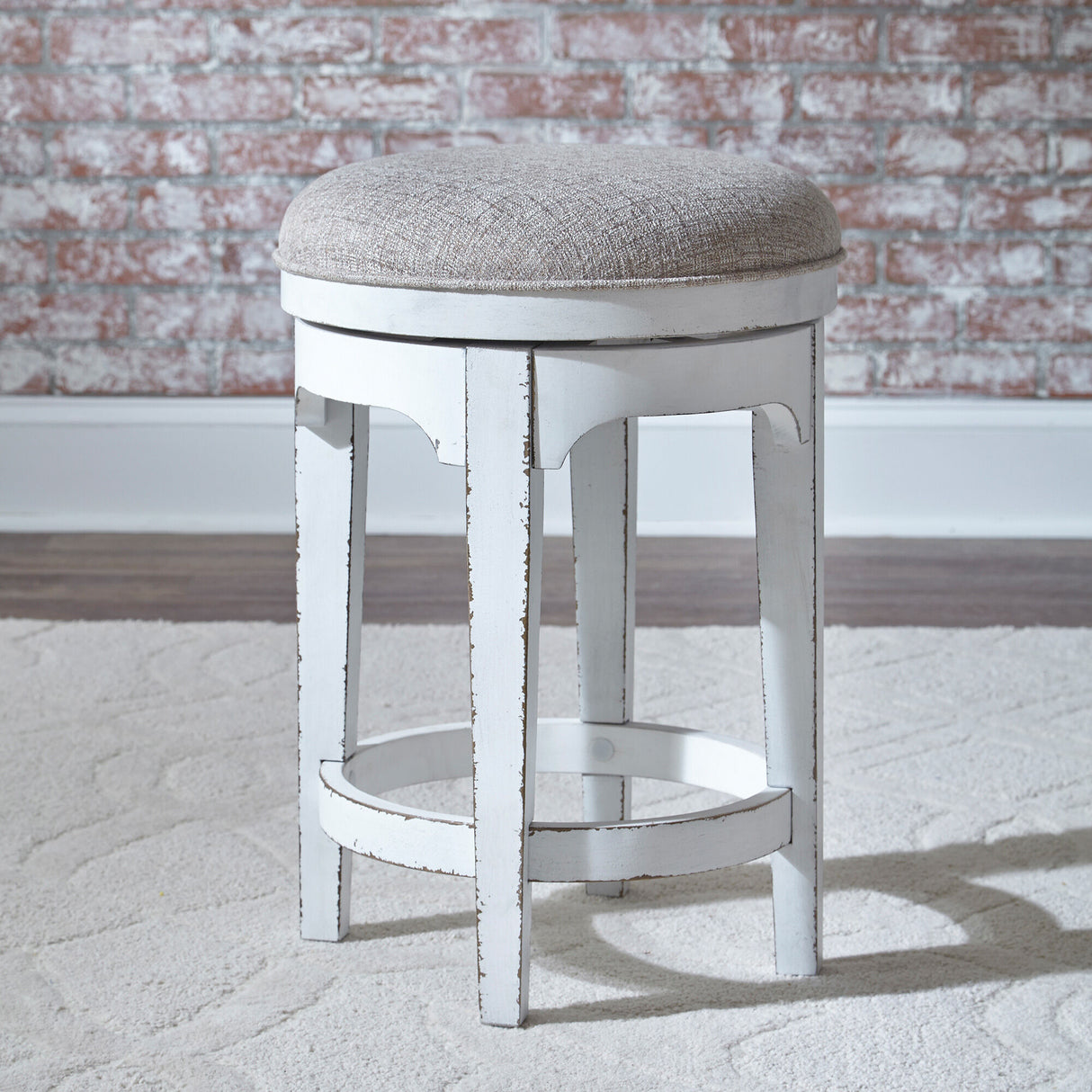 Magnolia Manor Swivel Stool - 2440014_LIBF_LF1_RM