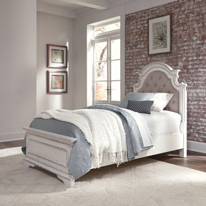 Magnolia Manor Upholstered Bed - PLIB079_LIBF_LF1_RM