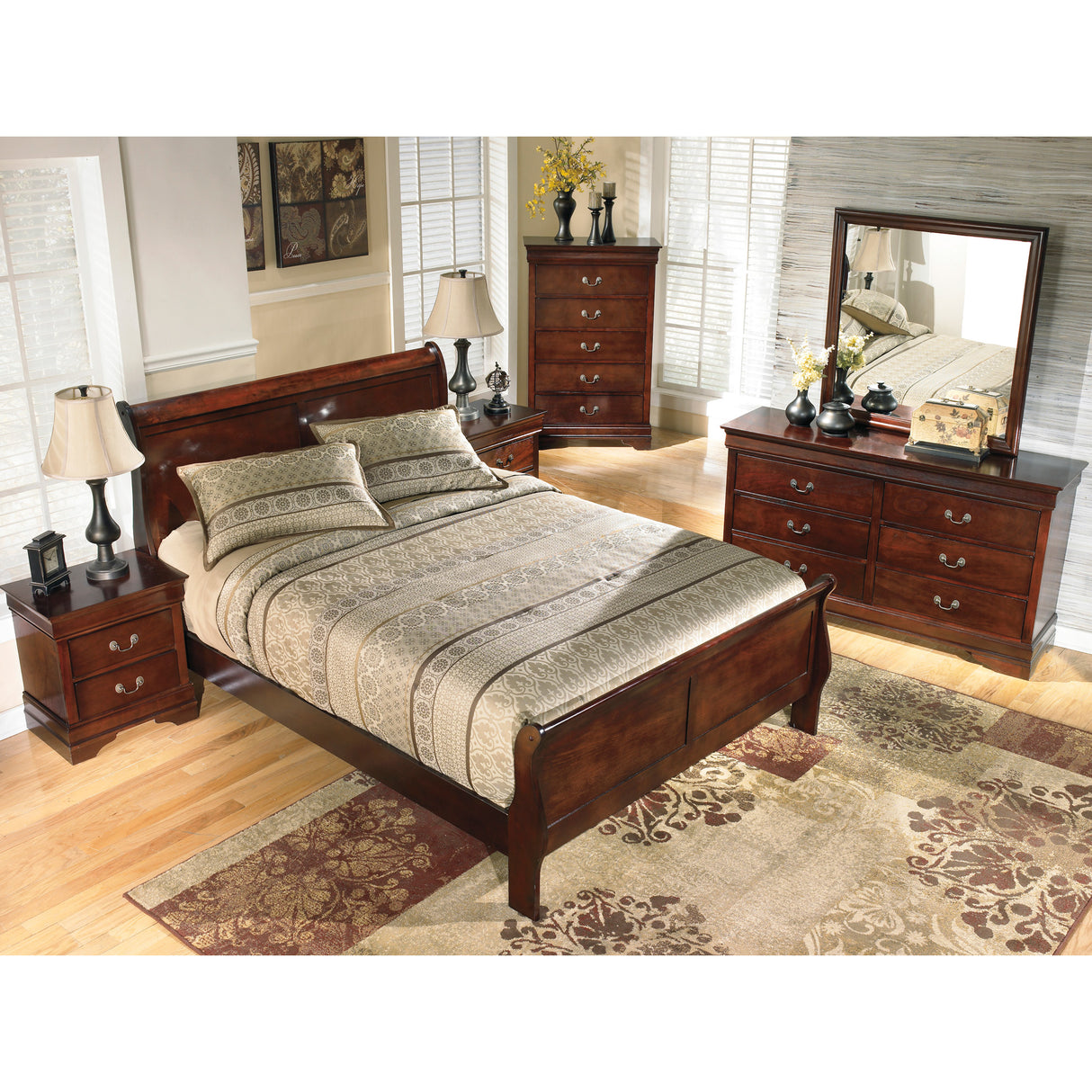 Alisdair Sleigh Bed