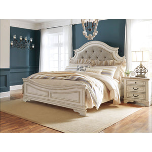 Realyn Upholstered Panel Bed - QK1029887_ASHL_PRI_RM