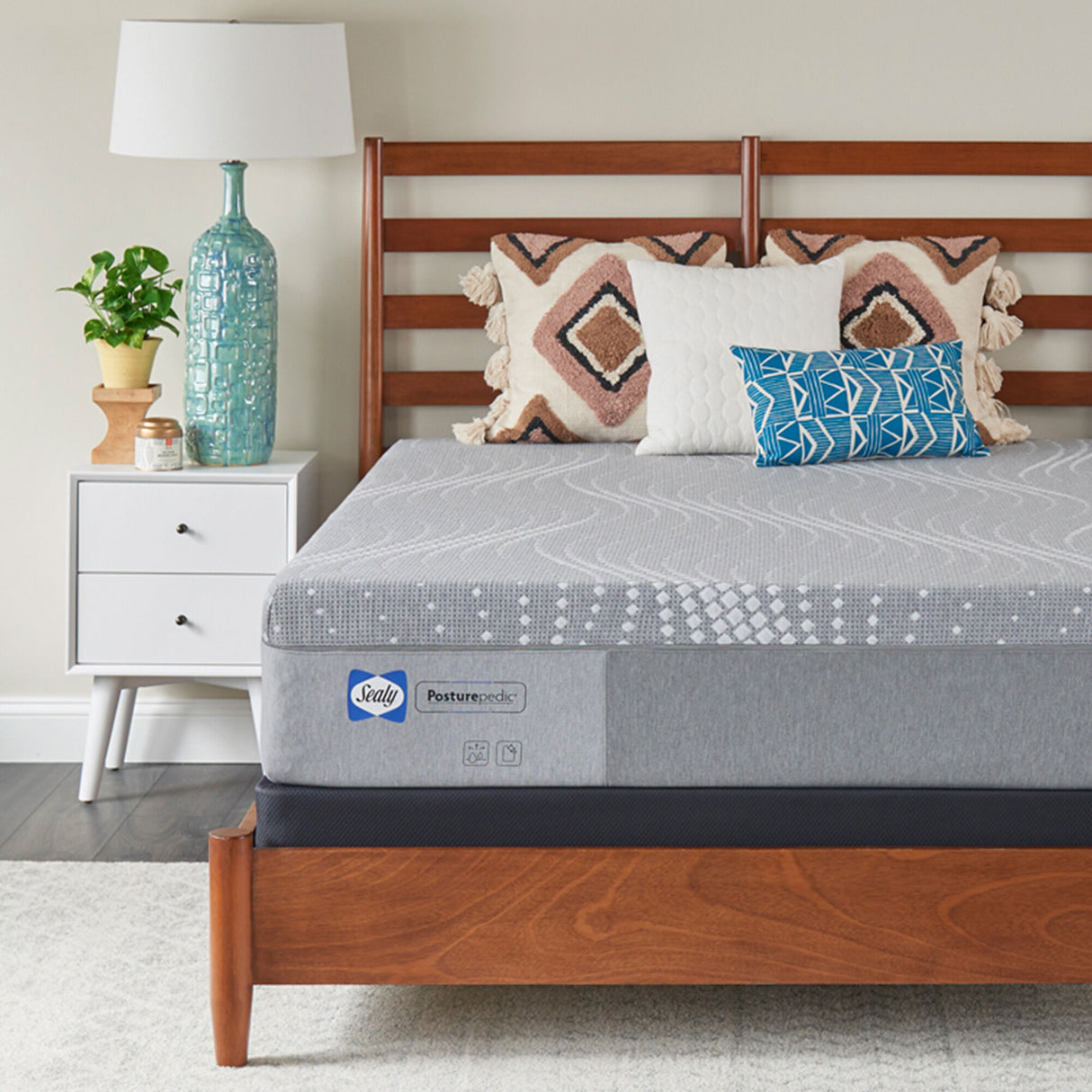 Sealy Posturepedic Paterson Medium Memory Foam Mattress in a Box - QK1034982_SEAL_LF2_RM