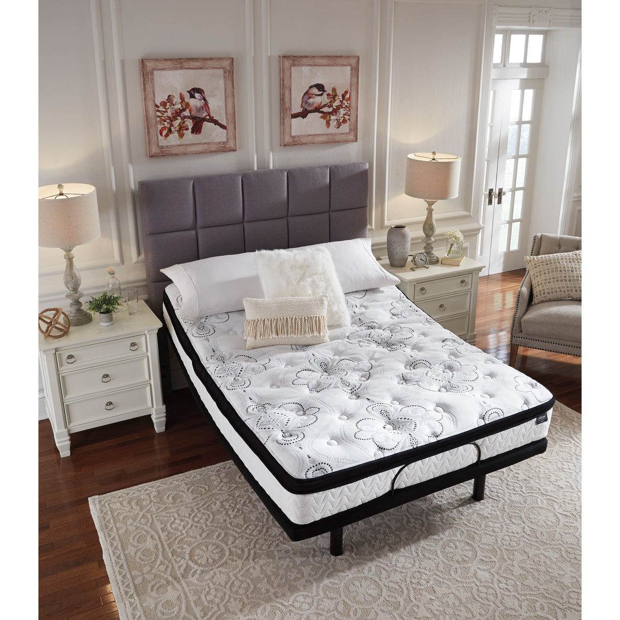 Ashley Chime 12 Inch Hybrid Mattress - QK1040895_ASHL_LF2_RM