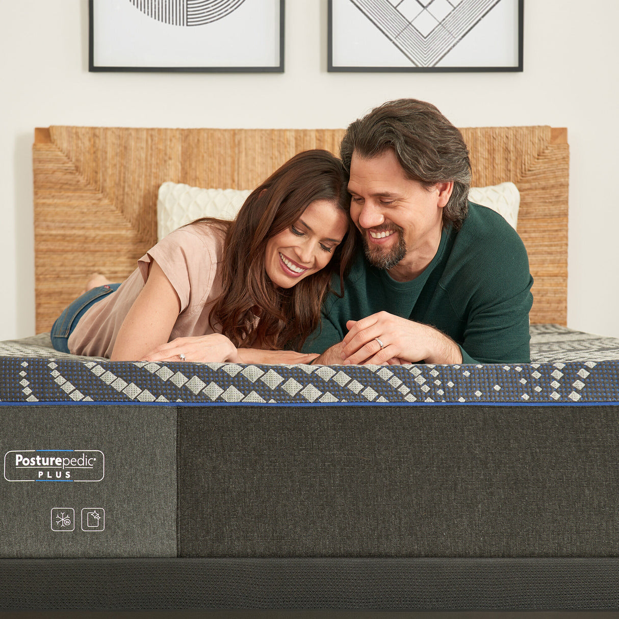 Sealy Posturepedic Plus Foam Albany Firm Mattress - QK1048020_SEAL_LF1_RM