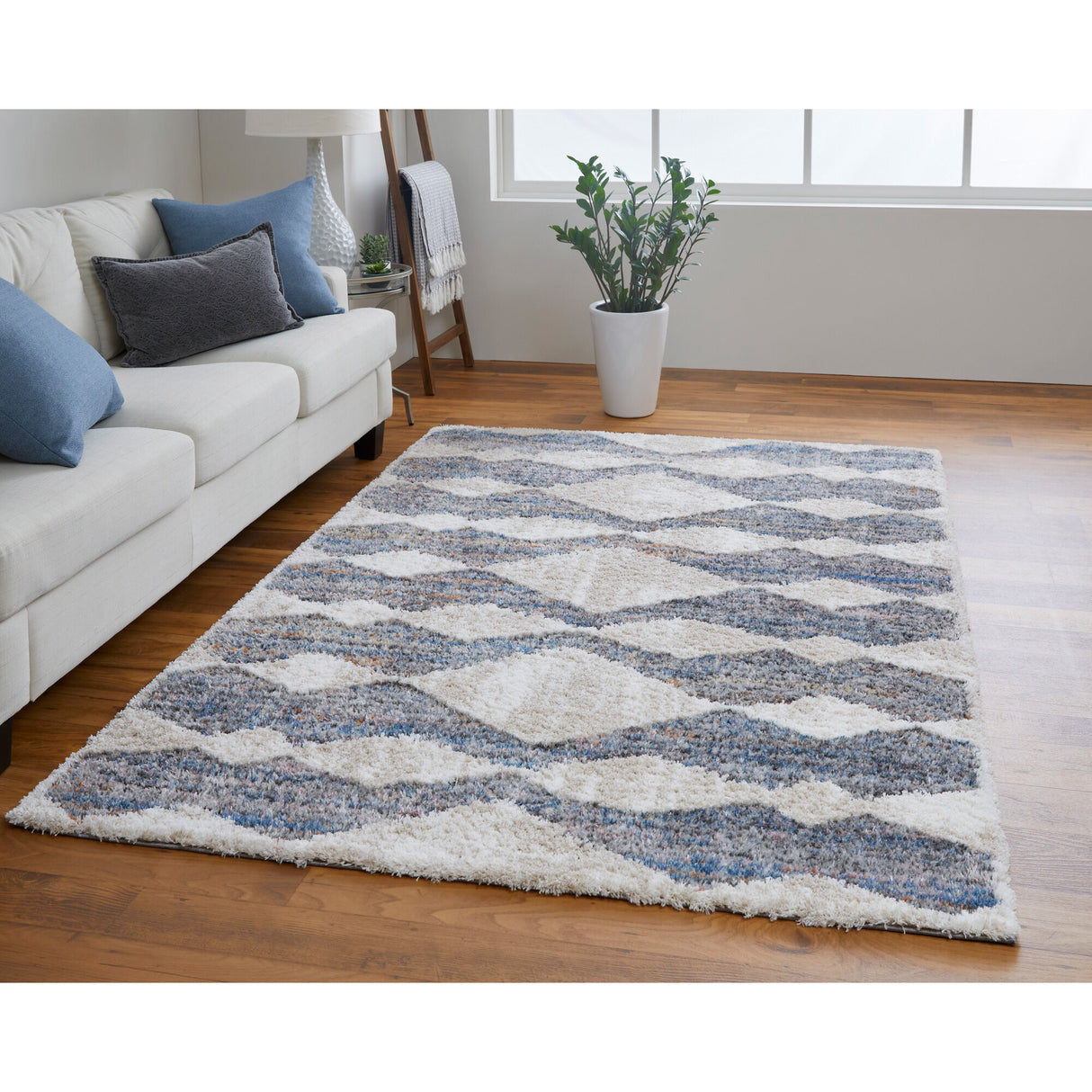 Mynka Silver Rug - QK1064344_FEIZ_LF1_RM