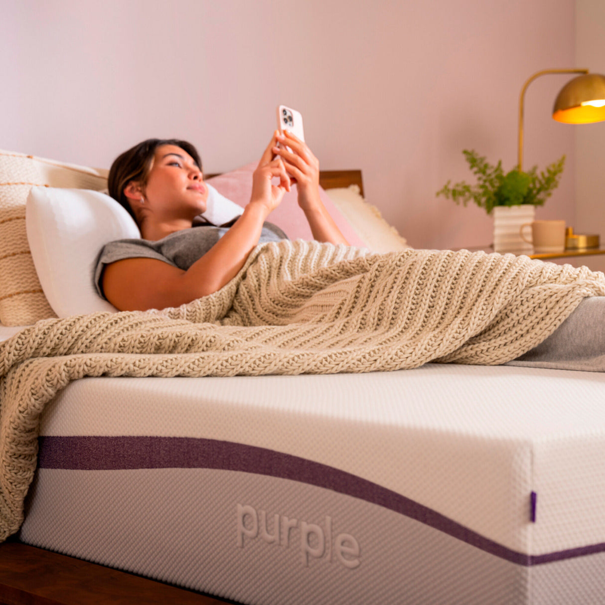 Purple Plus Mattress - QK1087101_PURL_LF2_RM