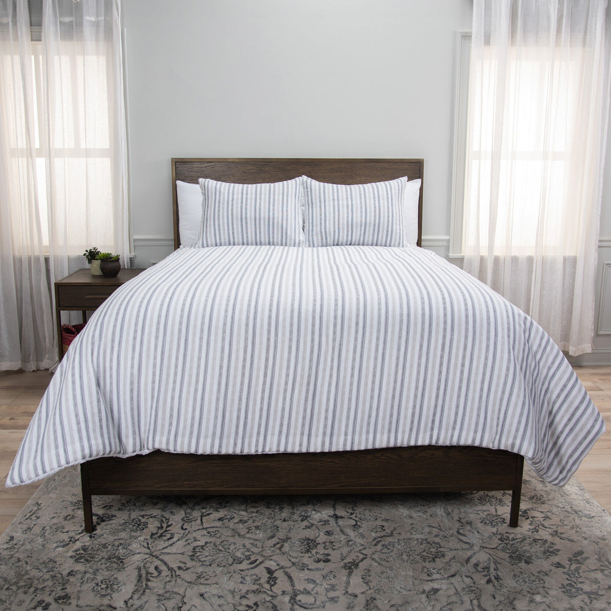 Blackberry Grove Comforter and Shams - QK1087754_HOMT_LF1_RM