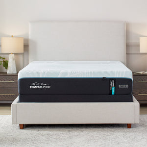 Tempur-Pedic TEMPUR-PROAdapt 2 Medium Hybrid Mattress - QK1088454_TEMU_LF1_RM