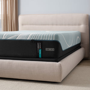 Tempur-Pedic TEMPUR-LUXEAdapt 2 Medium Hybrid Mattress - QK1088471_TEMU_LF2_RM