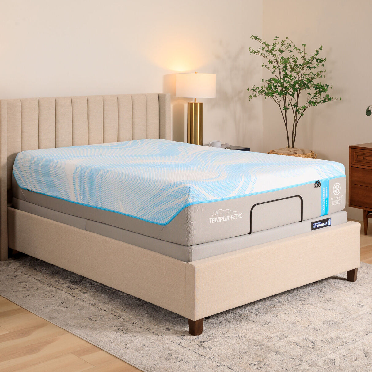 Tempur-Pedic TEMPUR-ACTIVEbreeze 2 Medium Hybrid Set - QK1088802_TEMU_LF2_RM