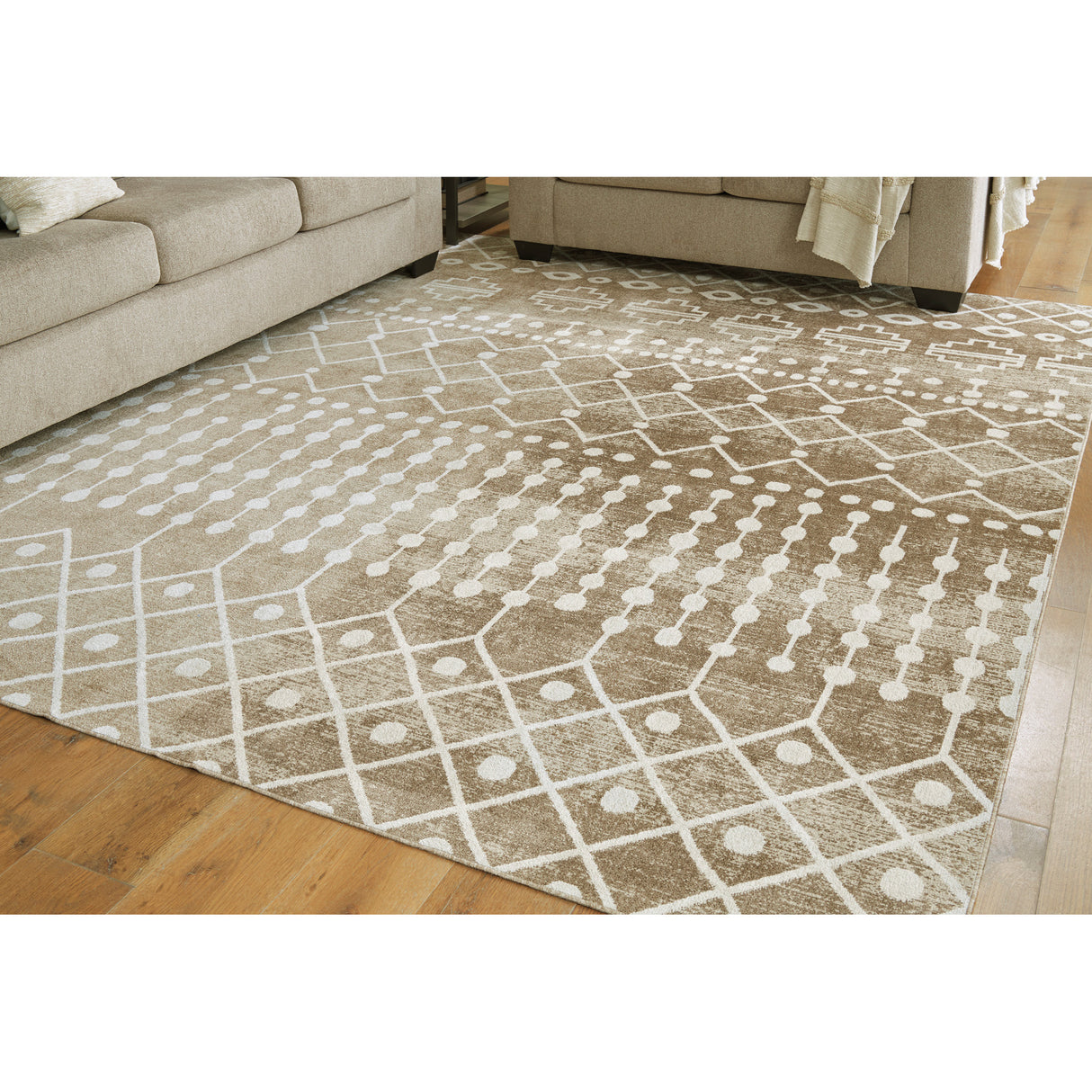 Bunchly Washable Rug - QK1094024_ASHL_LF1_RM