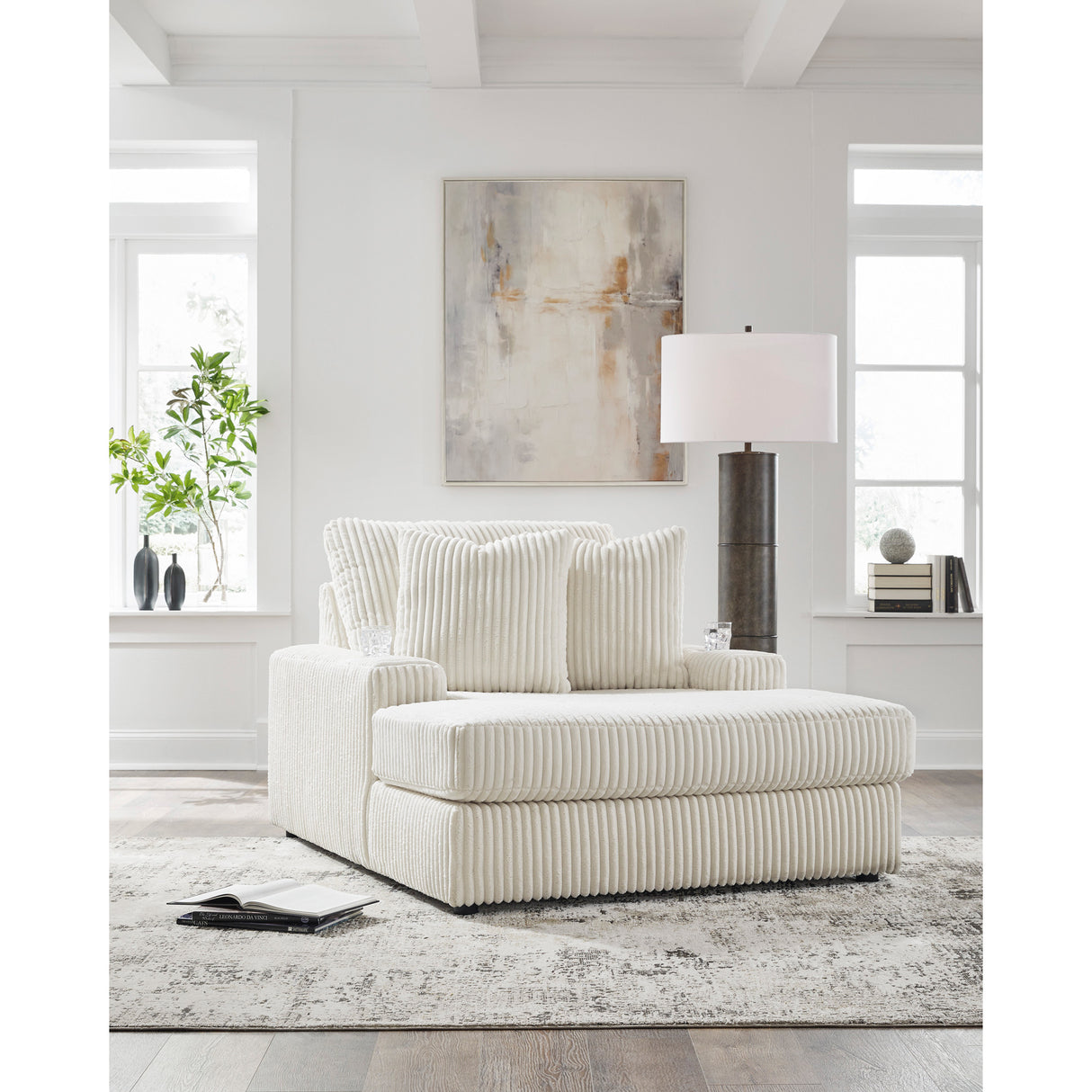 Lindyn Chaise - QK1094623_ASHL_LF1_RM