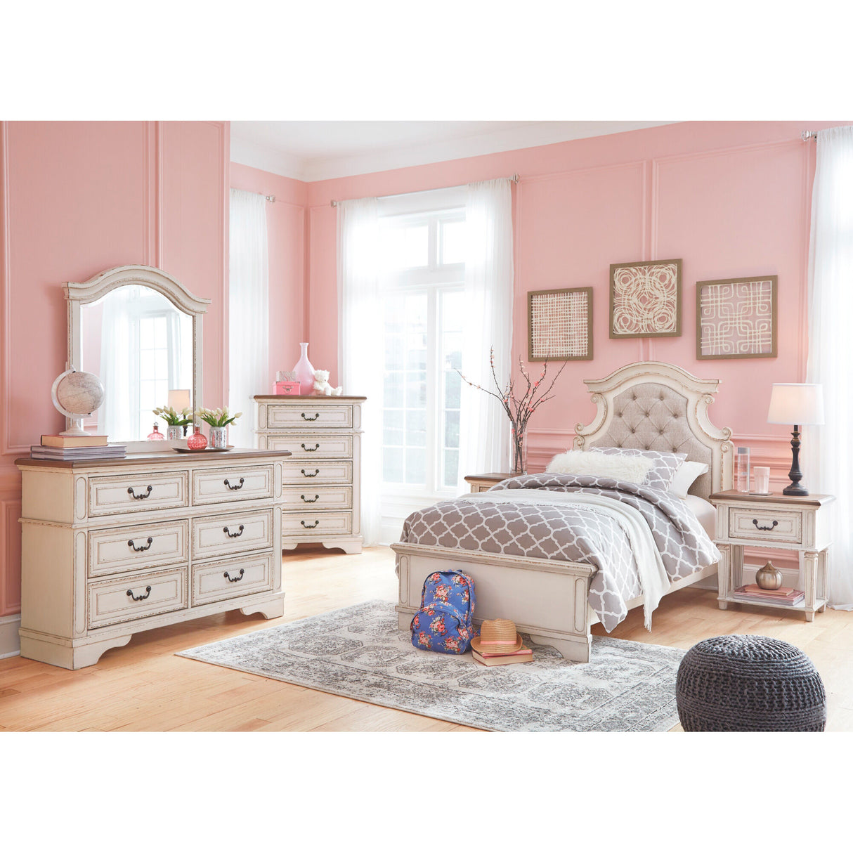 Realyn Nightstand - QK986584_ASHL_LF2_RM