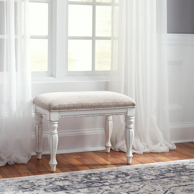 Magnolia Manor Accent Bench - QK1033298_LIBF_LF1_RM