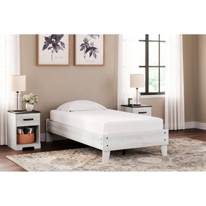 Shawburn Platform Bed - QK1084960_ASHL_LF1_RM